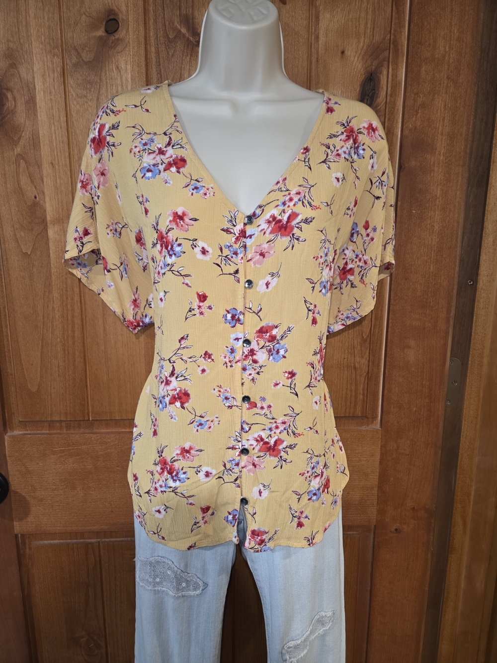 Maurices‎ Yellow Floral Button-Front V-Neck Blouse
